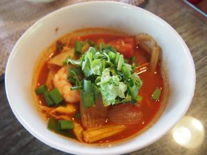 Hot and sour prawn soup (Tom Yum Koong)